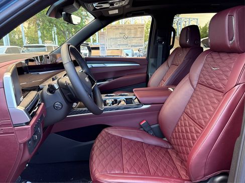 New 2026 Cadillac Escalade Luxury AWD/4WD image 9