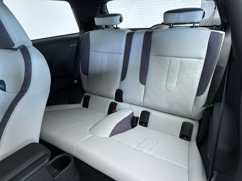 New 2026 MINI Cooper 2-Door Hardtop FWD image 23