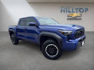 Used 2025 Toyota Tacoma TRD Off-Road w/ TRD Off Road Upgrade Package AWD/4WD video 1