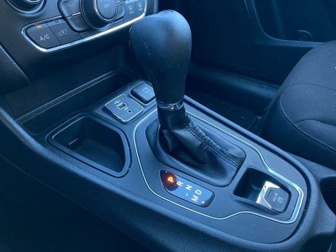 Used 2021 Jeep Cherokee Latitude image 25