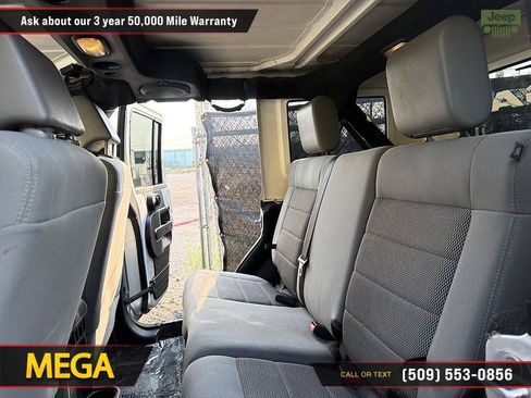 Used 2008 Jeep Wrangler Unlimited Sahara AWD/4WD image 12