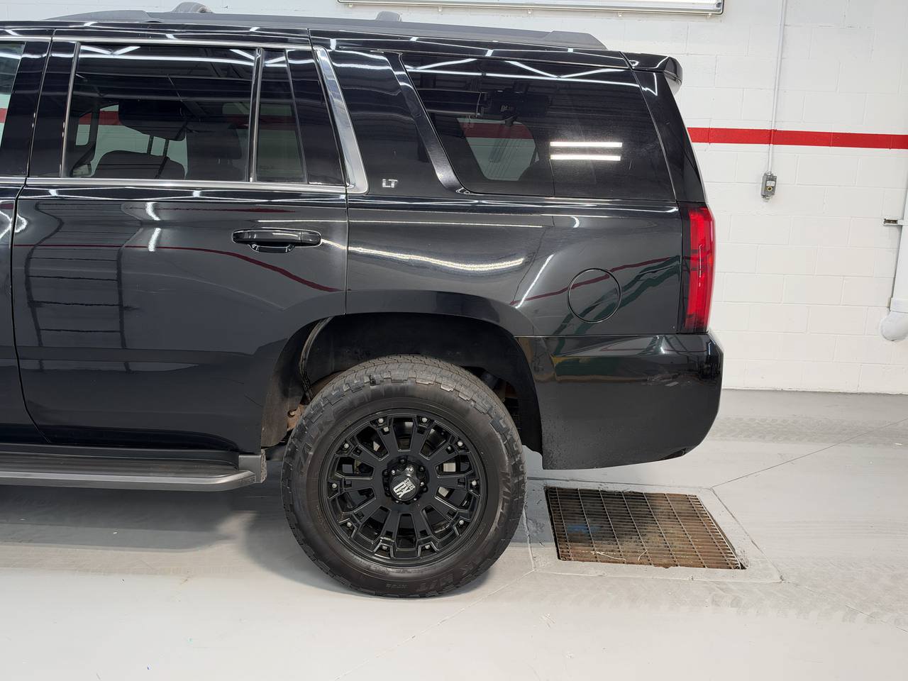 Used 2019 Chevrolet Tahoe LT AWD/4WD image 4