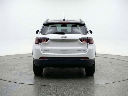 Used 2025 Jeep Compass Limited AWD/4WD image 7