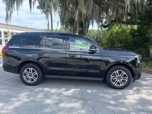 Used 2025 Ford Expedition Active RWD image 5
