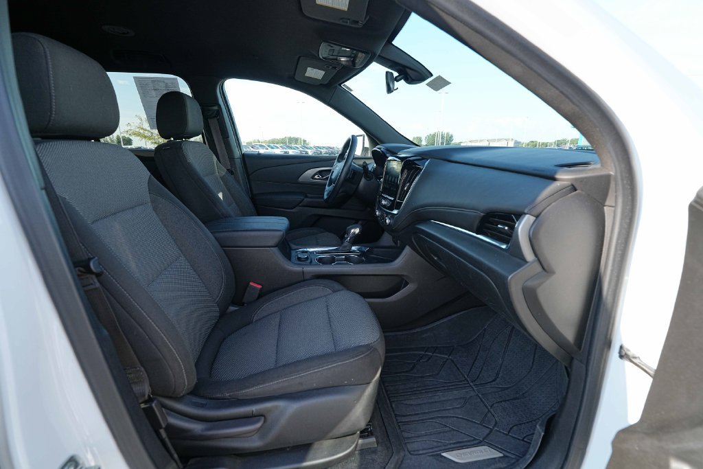 Used 2023 Chevrolet Traverse LT w/ LPO, Floor Liner Package AWD/4WD image 23