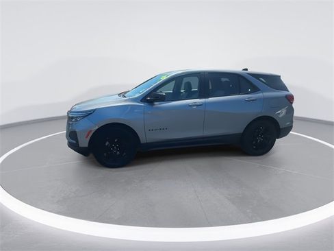 Used 2023 Chevrolet Equinox LS w/ Sport Edition image 5