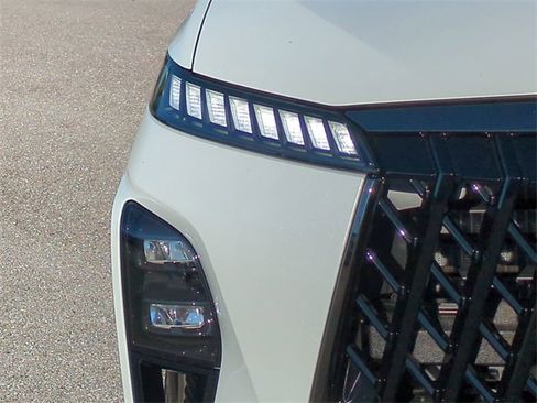 New 2026 INFINITI QX80 4WD image 10