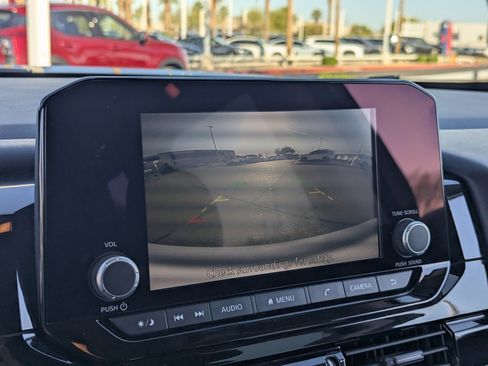 Certified 2024 Nissan Pathfinder SV image 24