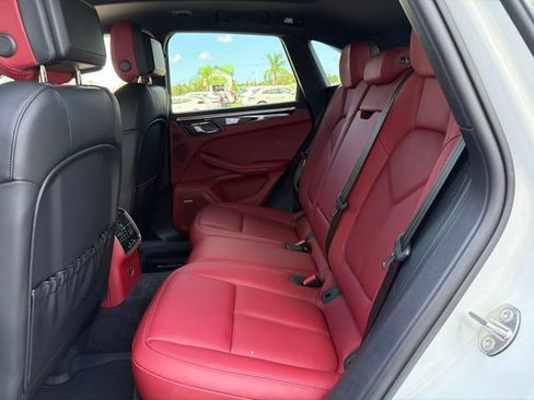 Used 2022 Porsche Macan S AWD/4WD image 15