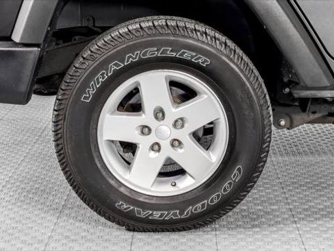 Used 2017 Jeep Wrangler Unlimited Sport w/ Quick Order Package 23S image 30