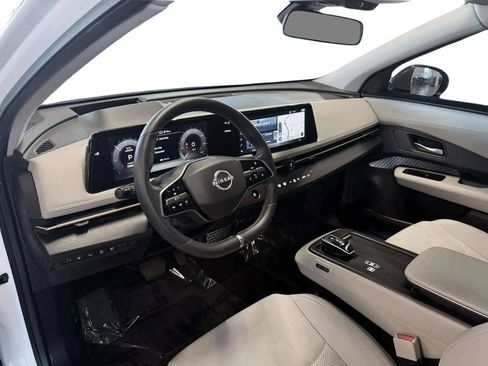 Used 2024 Nissan Ariya AWD image 9