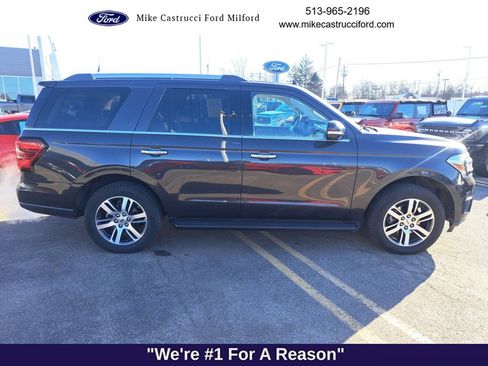 Used 2024 Ford Expedition Limited image 6