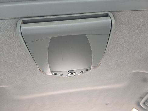 Used 2014 Toyota Sienna XLE image 30