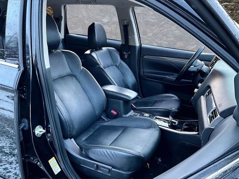 Used 2020 Mitsubishi Outlander SE image 7