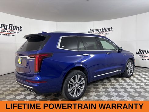 Used 2025 Cadillac XT6 Premium Luxury FWD image 6