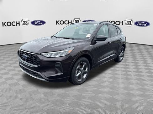 Used 2023 Ford Escape ST-Line w/ Tech Pack #1 AWD/4WD image 3