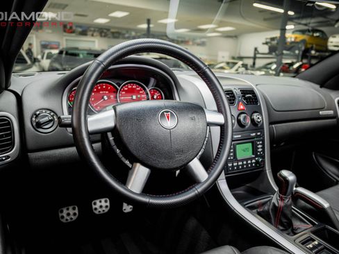 Used 2006 Pontiac GTO image 13