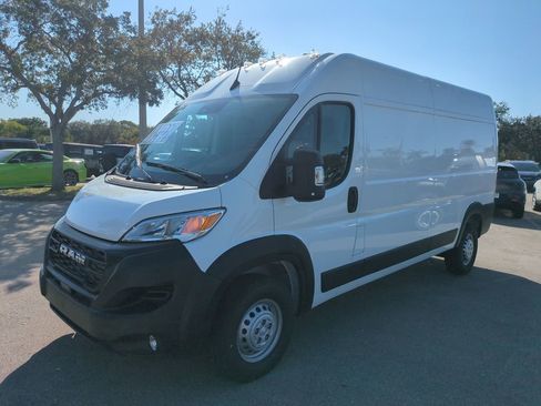 New 2026 RAM ProMaster 2500 w/ Convenience Group image 9