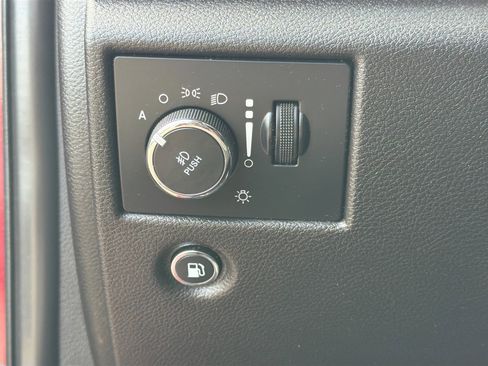 Used 2020 Jeep Grand Cherokee Laredo image 29