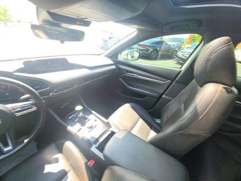 Used 2019 MAZDA MAZDA3 Hatchback FWD image 27