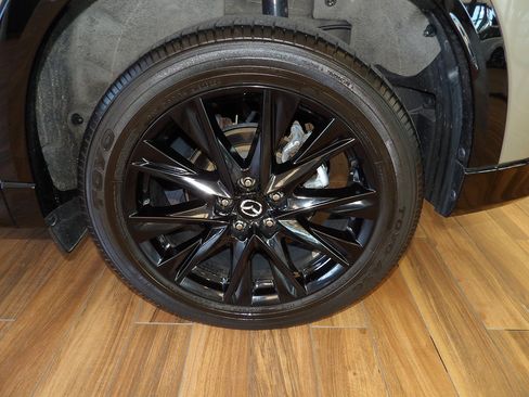 Certified 2024 MAZDA CX-5 Carbon Edition AWD/4WD image 9