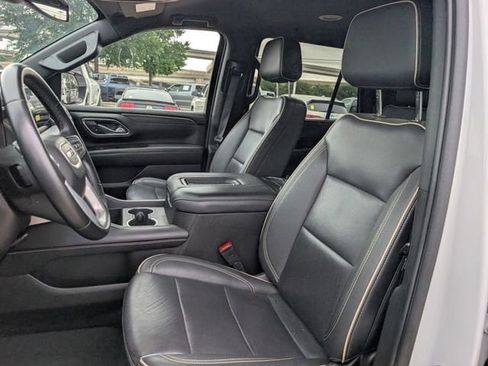Used 2024 GMC Yukon SLT AWD/4WD image 25
