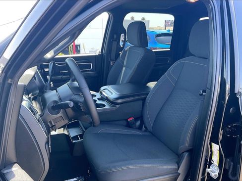 Used 2025 RAM 2500 Big Horn AWD/4WD image 23