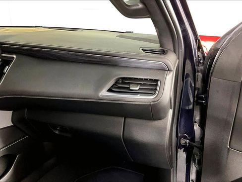 Certified 2021 GMC Yukon SLT w/ SLT Luxury Package image 16