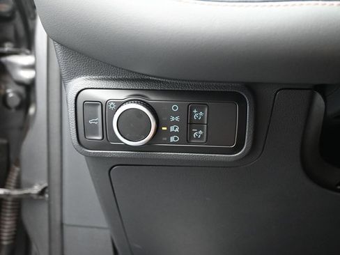 Certified 2025 Ford Explorer Active image 13