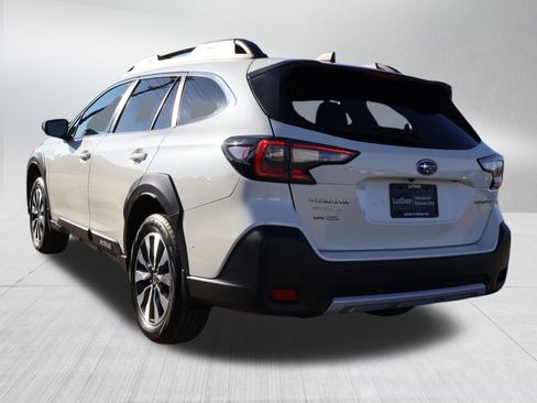 Used 2023 Subaru Outback Limited image 5