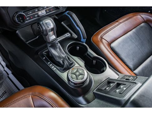 Used 2022 Ford Bronco Outer Banks image 17