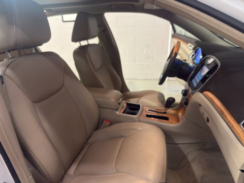 Used 2014 Chrysler 300 C w/ Harman/Kardon Audio Group AWD/4WD image 21