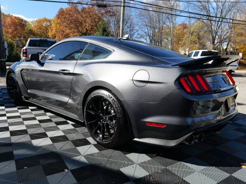 Used 2020 Ford Mustang Shelby GT350 w/ Technology Package image 91
