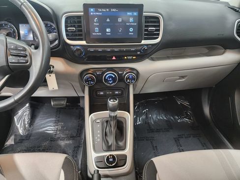 Used 2022 Hyundai Venue SEL w/ Cargo Package FWD image 16