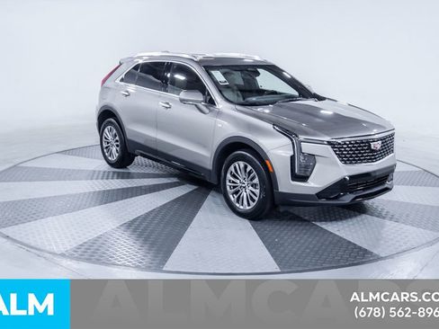 Used 2025 Cadillac XT4 Premium Luxury FWD image 14