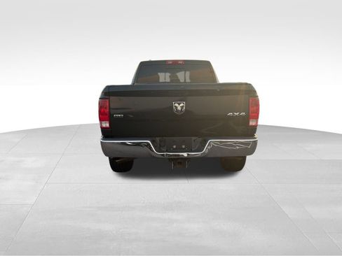 Used 2017 RAM 1500 Classic SLT image 4