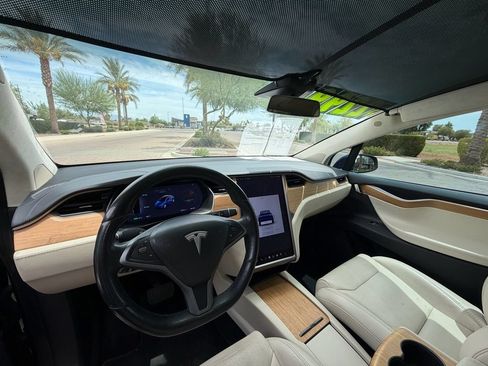 Used 2018 Tesla Model X 100D AWD/4WD image 8