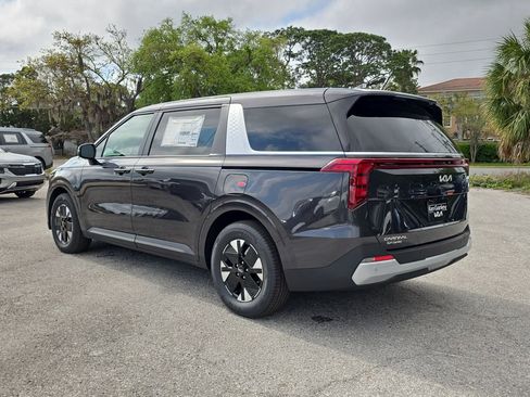New 2026 Kia Carnival LXS FWD image 6