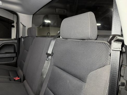 Used 2018 Chevrolet Silverado 1500 LT RWD image 16