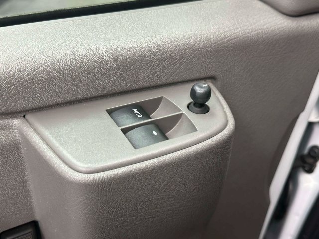 Used 2018 Chevrolet Express 2500 LT w/ LT Preferred Equipment Group RWD image 37