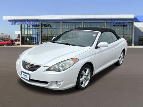 Used 2006 Toyota Solara SLE FWD image 1