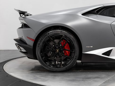 Used 2017 Lamborghini Huracan LP 610-4 Avio image 19