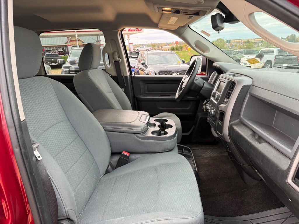 Used 2014 RAM 1500 Express AWD/4WD image 37
