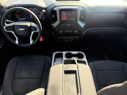 Used 2022 Chevrolet Silverado 2500 Custom w/ Custom Value Package AWD/4WD image 10
