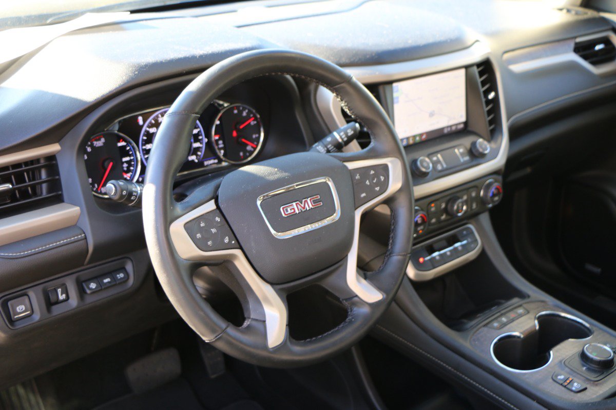 Used 2023 GMC Acadia Denali w/ Denali Ultimate Package FWD image 20