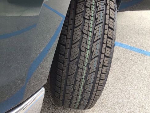 Used 2025 Chevrolet Silverado 1500 LT image 30