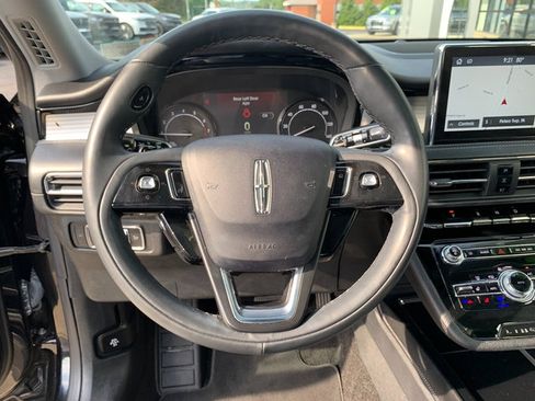 Used 2022 Lincoln Corsair AWD w/ Premium Package image 21