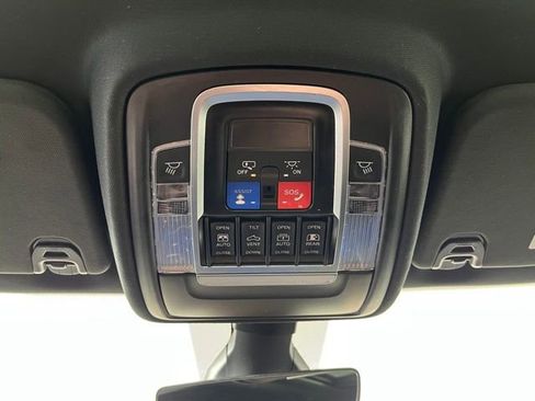 Used 2022 RAM 1500 Big Horn AWD/4WD image 37
