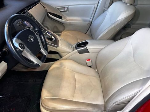 Used 2014 Toyota Prius Four image 16