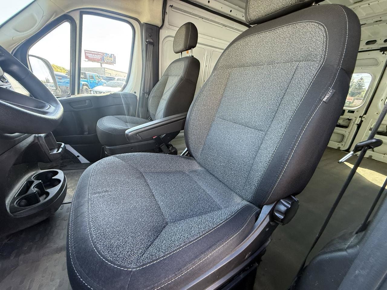 Used 2023 RAM ProMaster 2500 FWD image 13